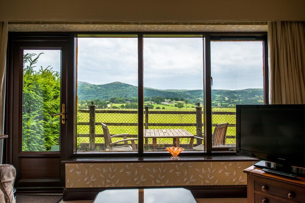 The Groes Conwy